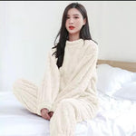 WinterHug™ – Pijama Trenzada Térmica