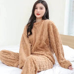 WinterHug™ – Pijama Trenzada Térmica